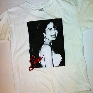 Selena Singer Official T-Shirt 11/12